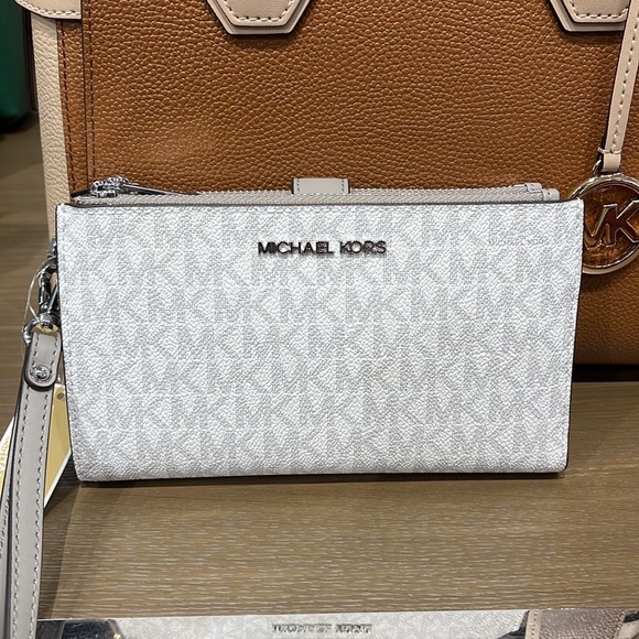 MICHAEL KORS LARGE DOUBLE ZIP WRISTLET PHONEHOLDER WALLET CLUTCH
BRIGHT WHITE - Picture 15 of 16